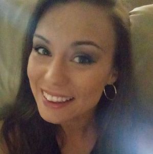 Meet your Posher, Alecea